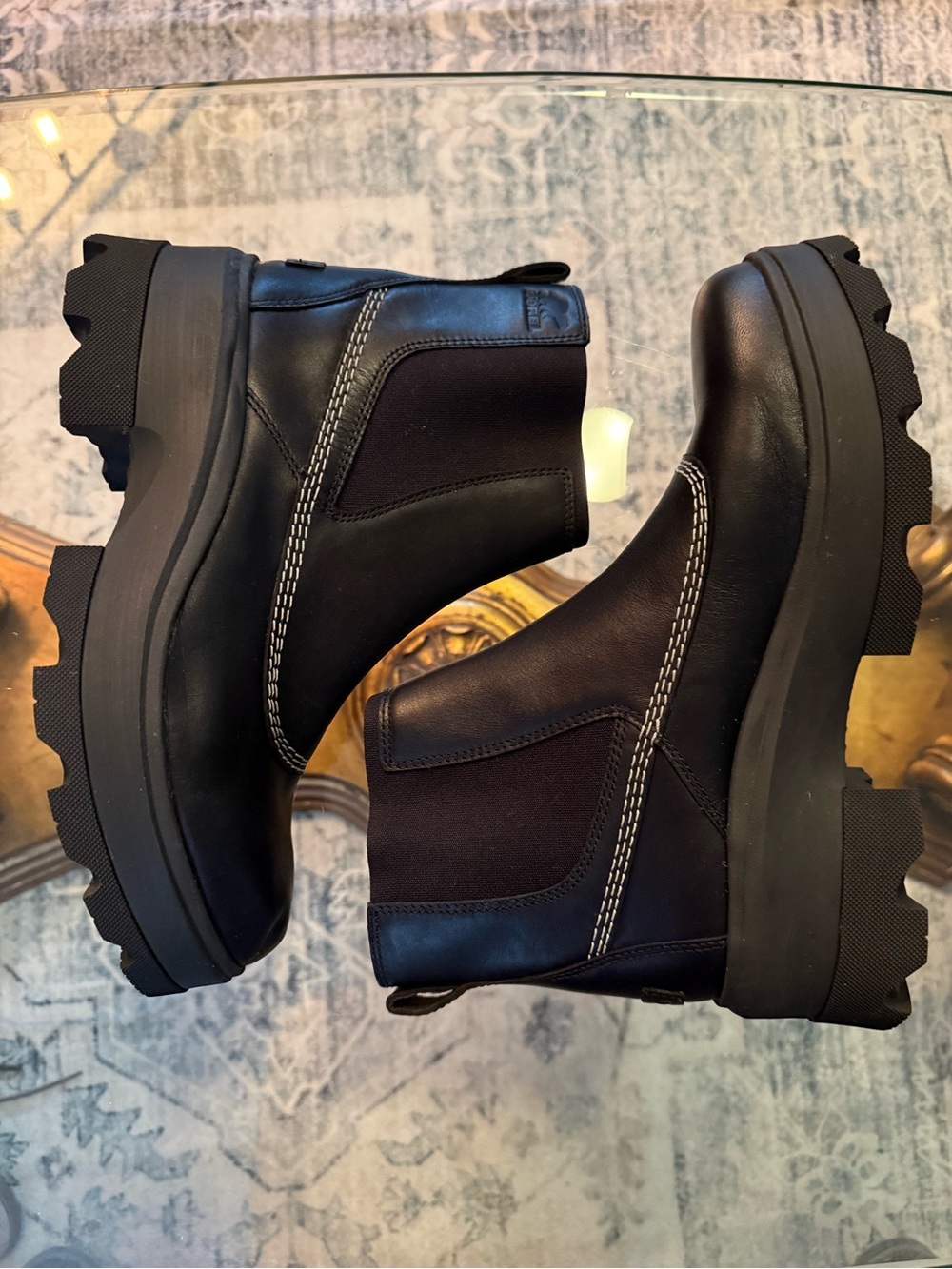 Sorel Joan Frwd Black Platform Chelsea Boots w/Contrasting Stitch Chunky 10
